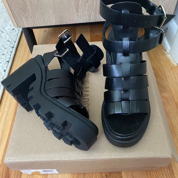 New Steve Madden Cosmic Black Lug Platform Sandal size 6 - Picture 5 of 15